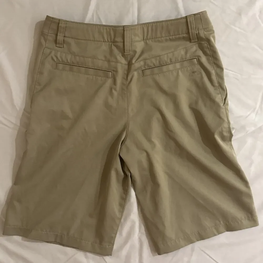 Under Armour Boys Performance Shorts Youth Size 16 Khaki Loose Stretch Casual